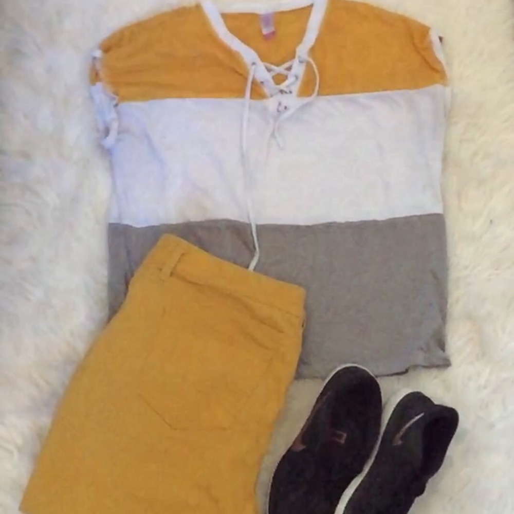 👚Mustard, gray, and white t-shirt with lace up